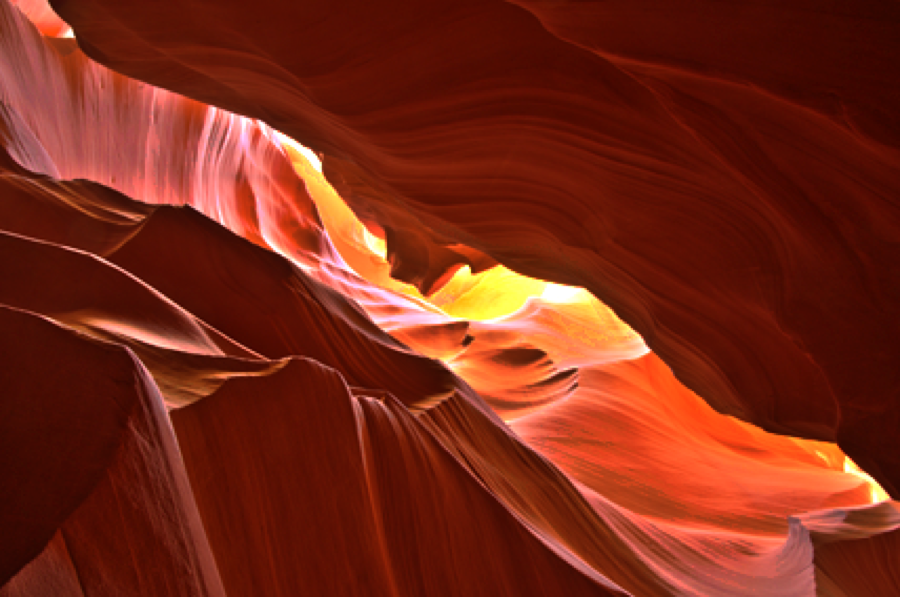 Tone mapping of the `ante2` image sequence using the parameters provided in `testToneMapping_ante2`. (a) Gaussian Tone Mapping